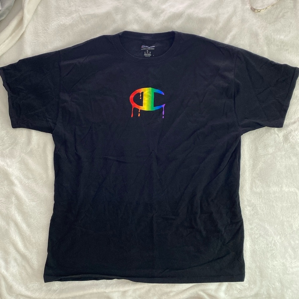 Champion rainbow logo black t-shirt